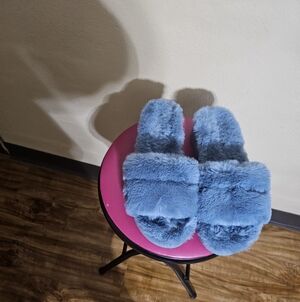 Cozy Blue Faux Fur Slippers MICHAEL KORS SIZE 11